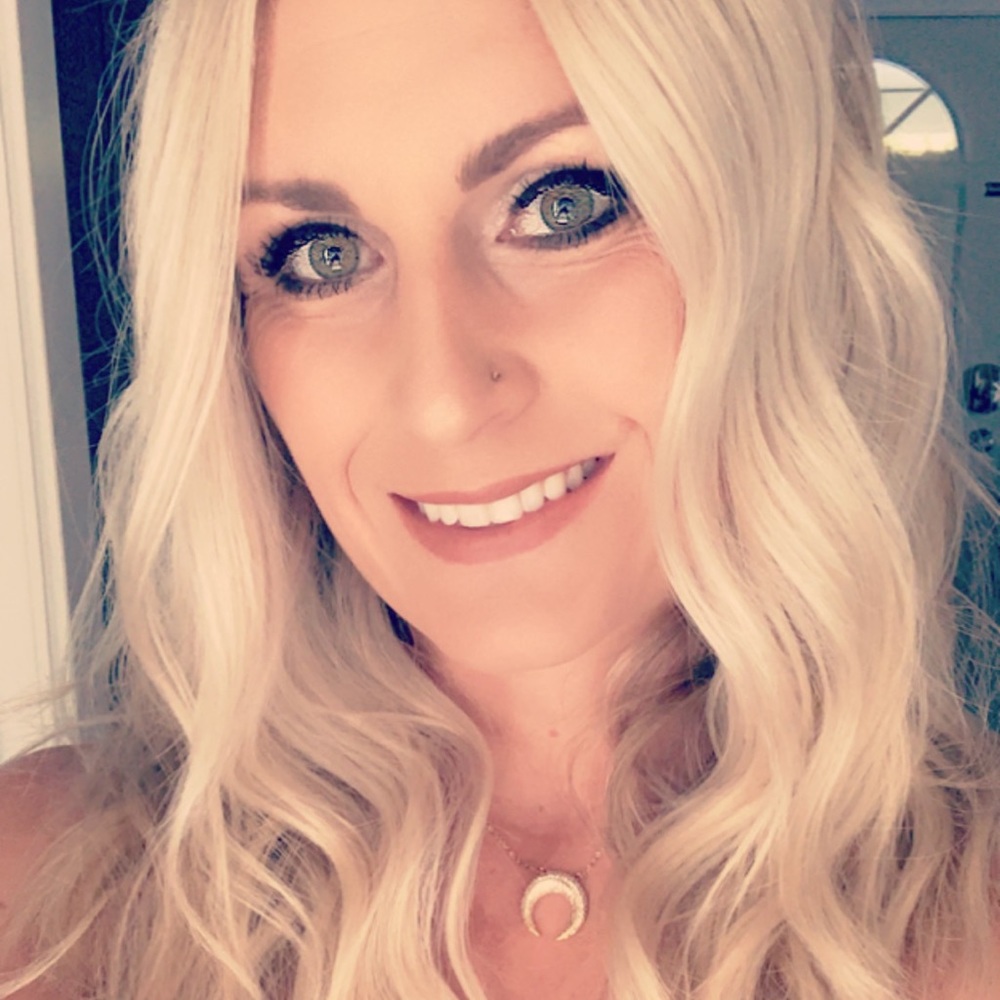 Meet your Posher, Whitney